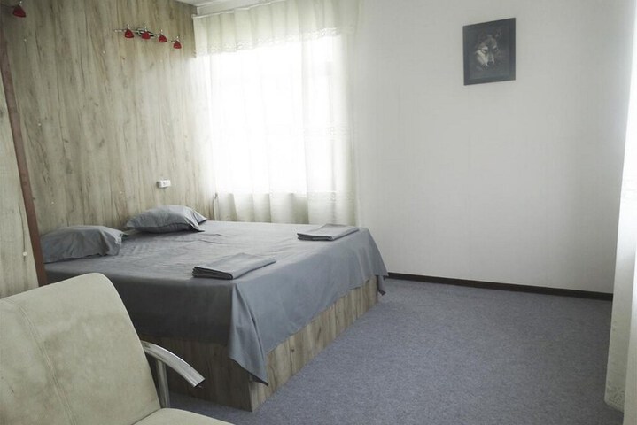 Room 9 of 21