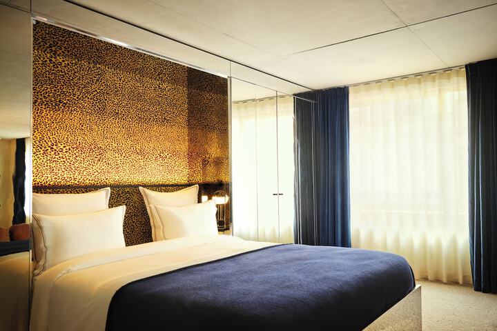 Room 3 of 46