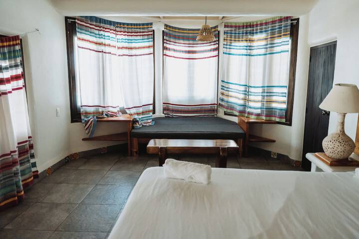 Room 34 of 138