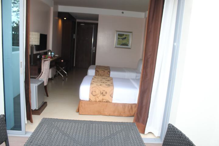 Room 13 of 63