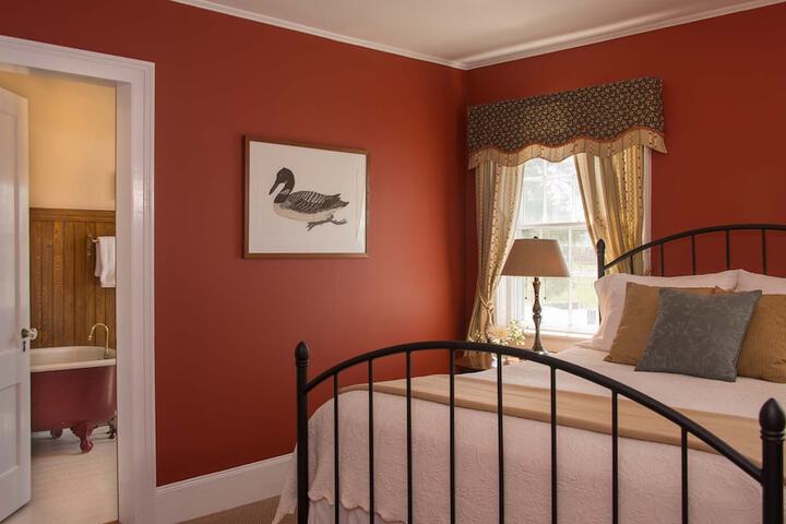 Room 8 of 144