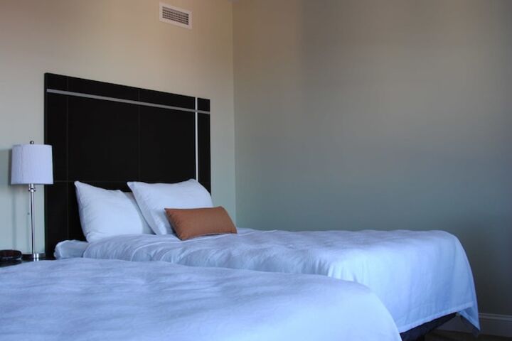 2 Queen Beds (4 of 9)