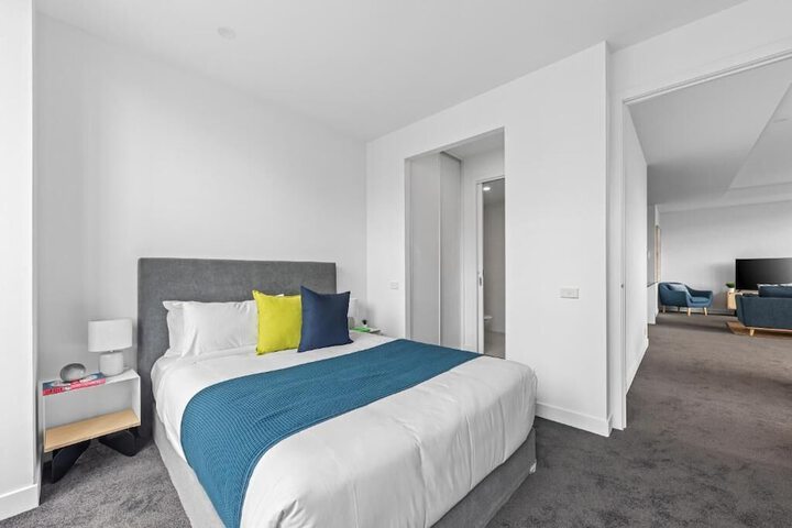 Room 4 of 19