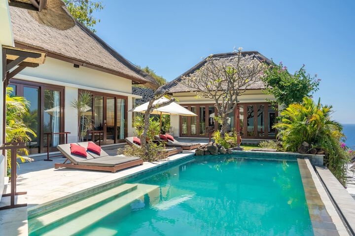 Pool Hotel