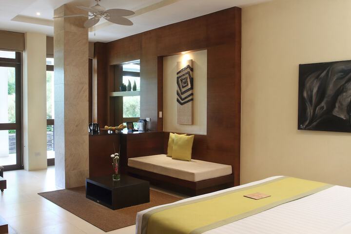Room 18 of 183