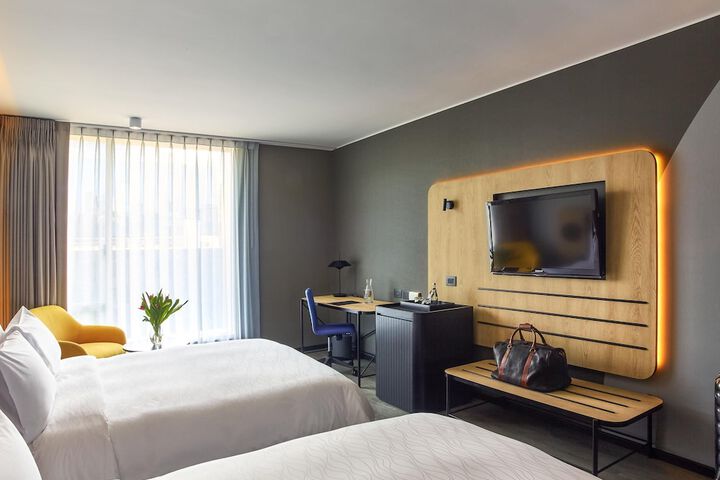 Room 36 of 209