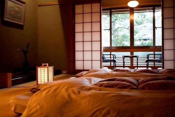 Room 11 of 31