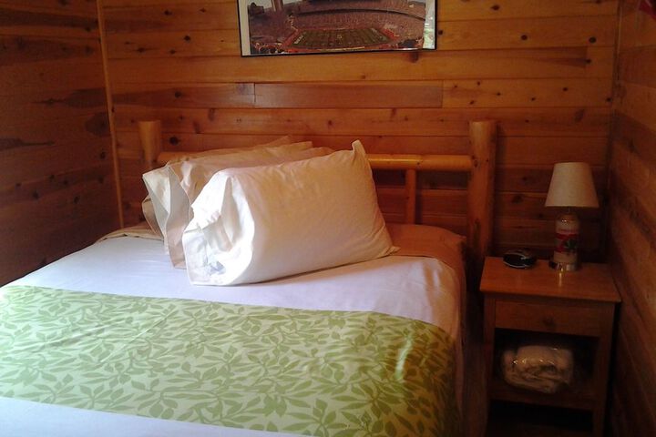 Room 13 of 36