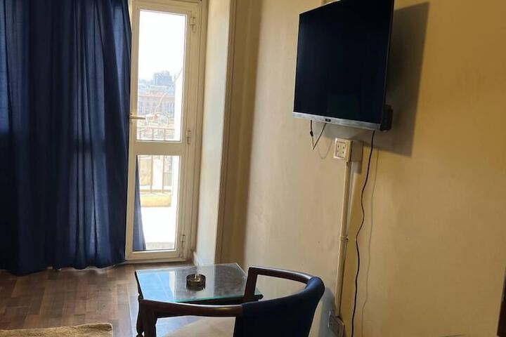 Room 13 of 26