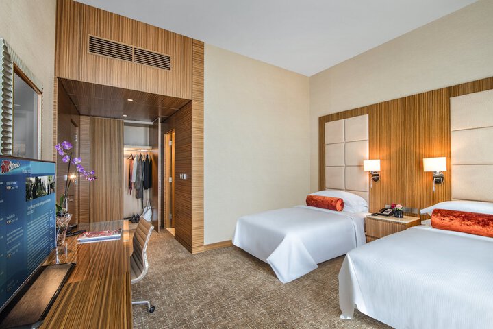 Room 36 of 142