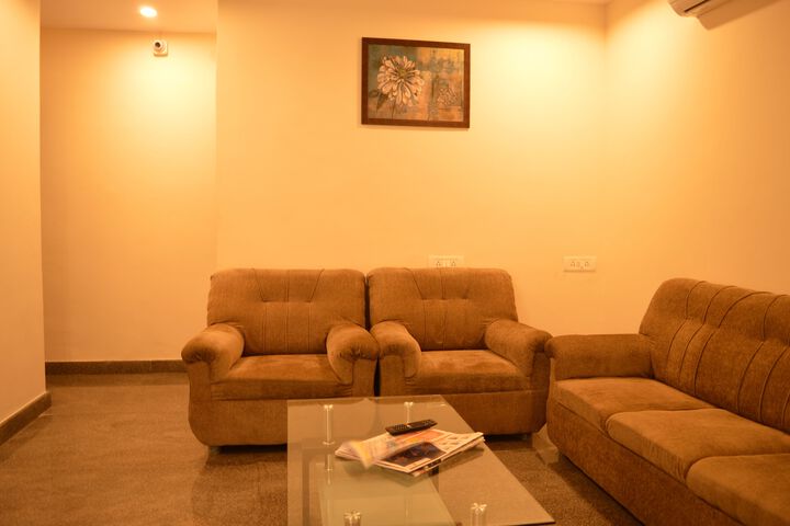 Hotel 4 of 8