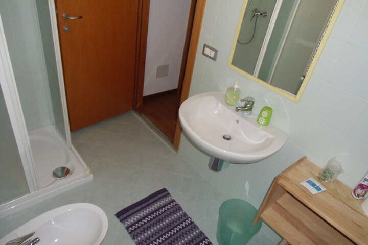 Room 15 of 25