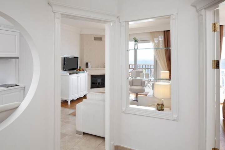 Room 87 of 273