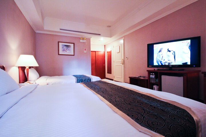 Room 12 of 45