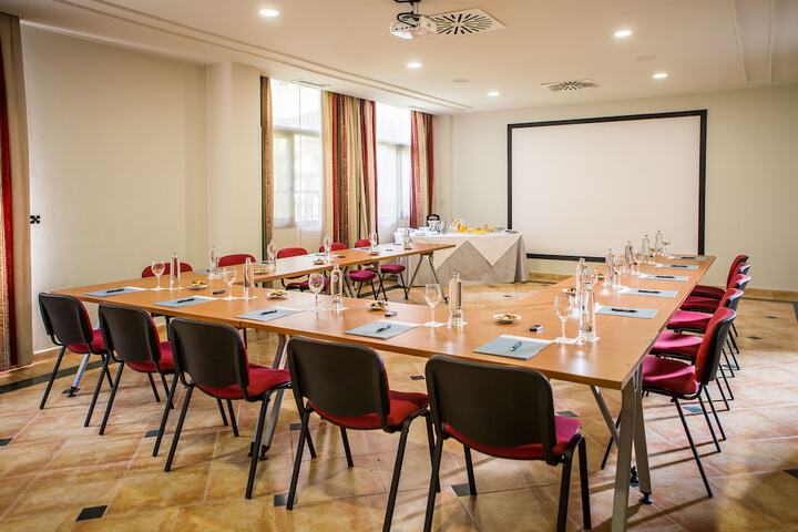 Meeting facility
