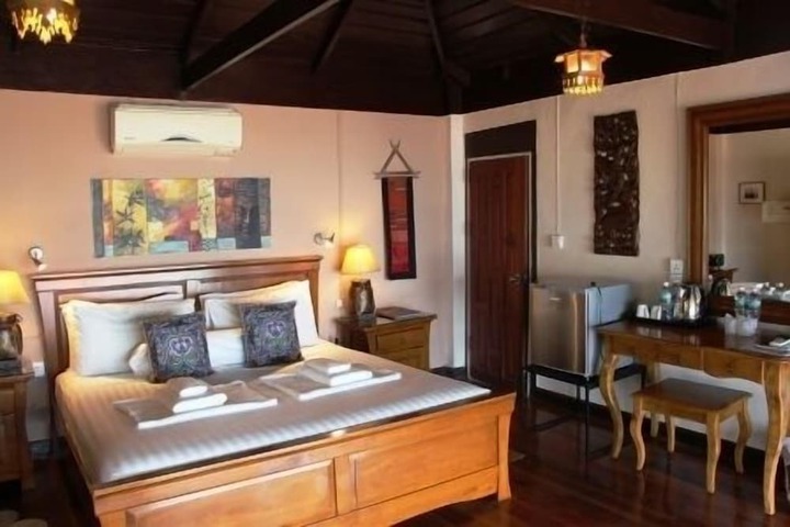 Room 10 of 73