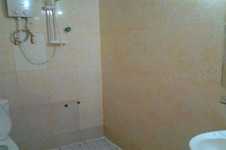 Room 2 of 30