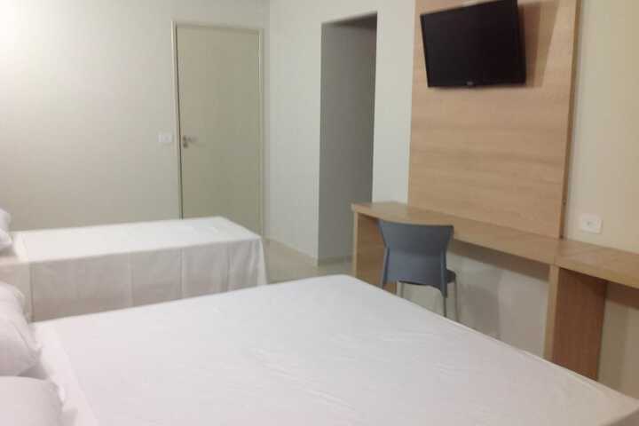 Room 7 of 40