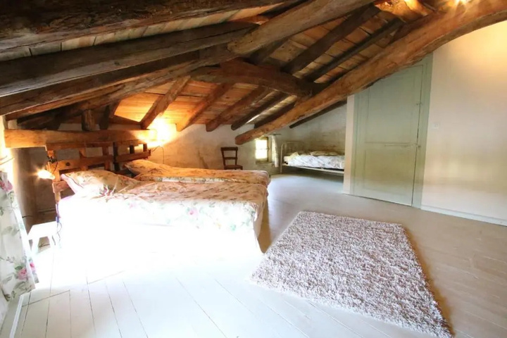 Room 3 of 18