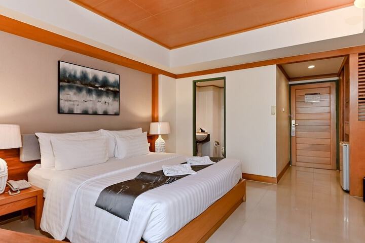 Room 15 of 89