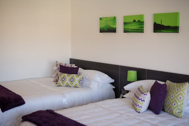 Room 21 of 118