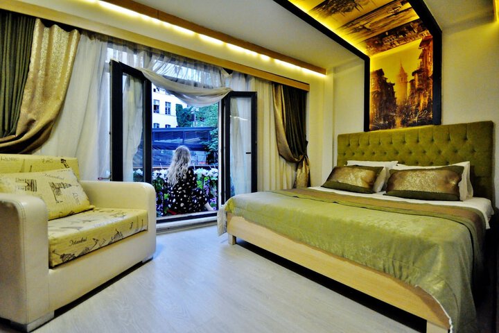 Room 12 of 42