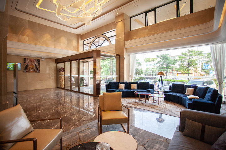 Hotel Interior 18 of 32