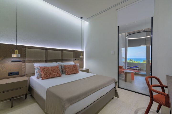 Room 7 of 295
