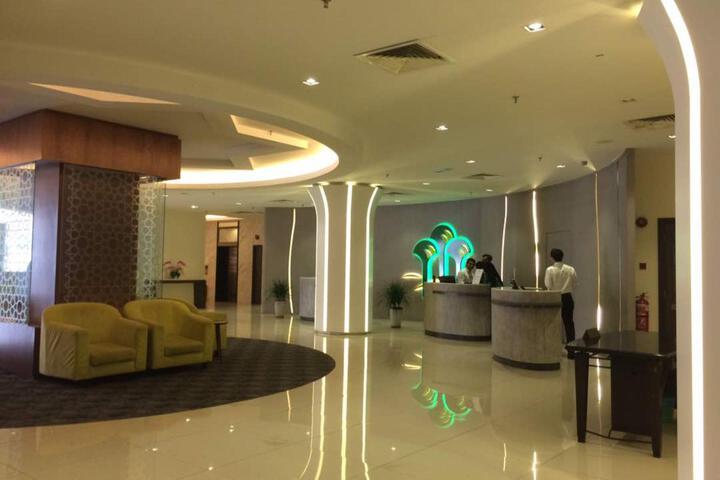 Entrance & Lobby