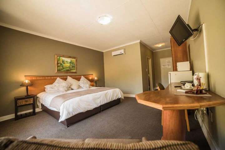 Room 8 of 43
