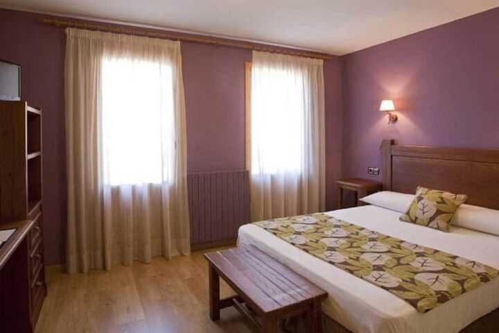 Room 9 of 31