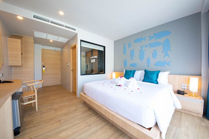 Room 15 of 98