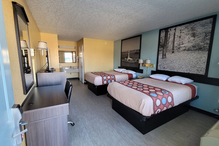 1 King Bed (6 of 6)
