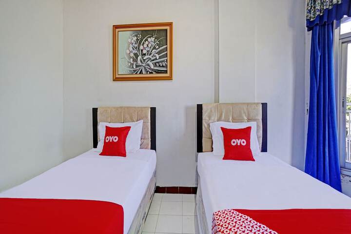 Room 2 of 36