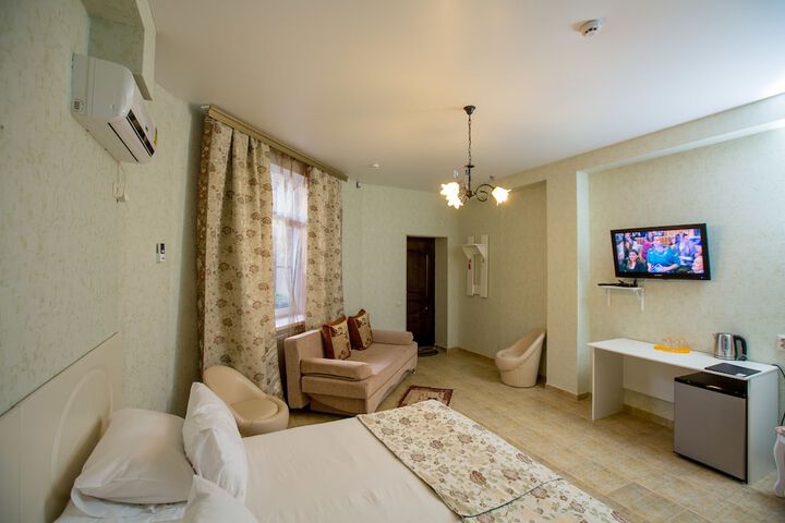 Room 18 of 64
