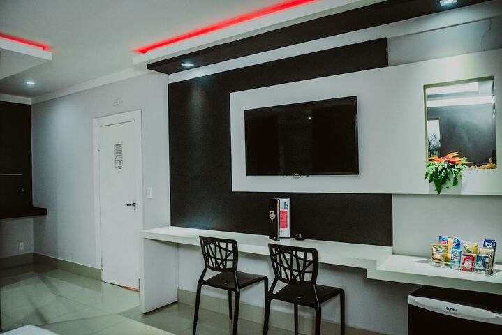 Room 14 of 21