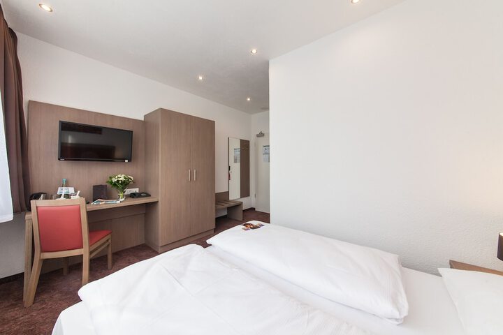Room 10 of 59
