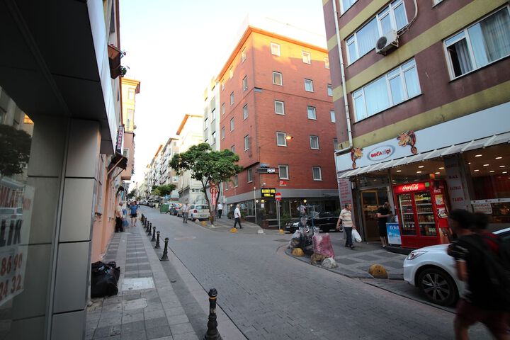 Hotel 67 of 72