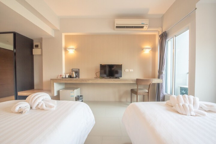Room 20 of 146