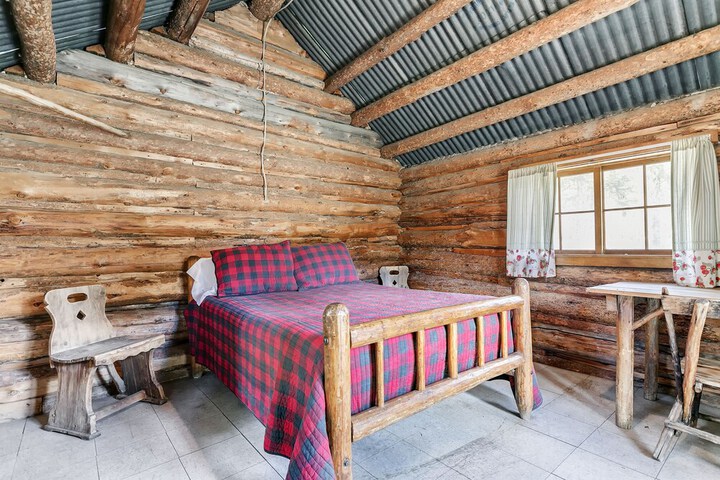 Room 10 of 72