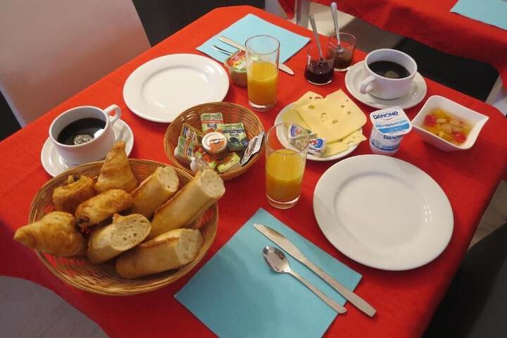 Breakfast/Coffee Service 36 of 52