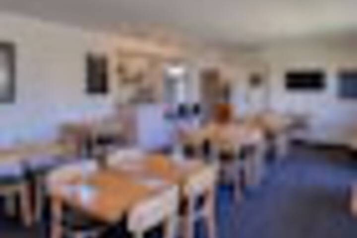 Dining 110 of 138