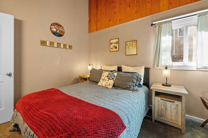 Room 5 of 36