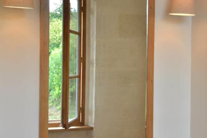 Room 8 of 20