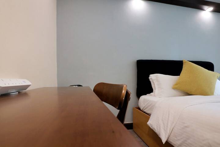 Room 18 of 29