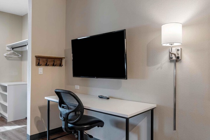 Room 15 of 36