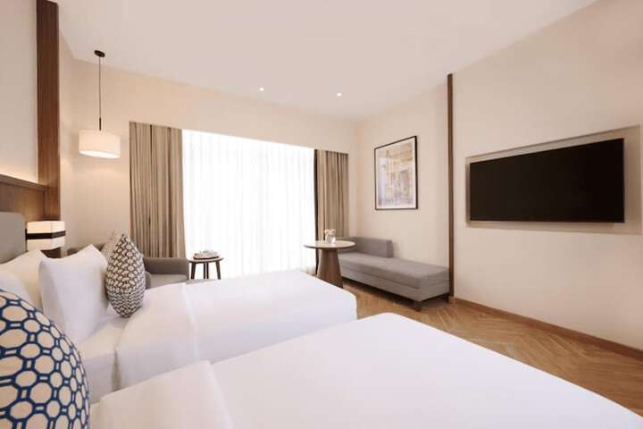 Room 37 of 71