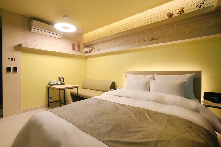 Room 25 of 91