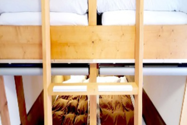 Room 93 of 192