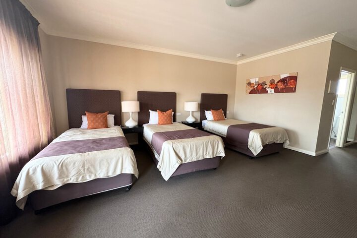Room 5 of 20